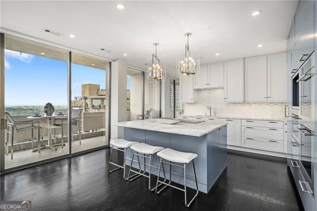 2575 Peachtree Road NE 22CD, Atlanta, GA 30305