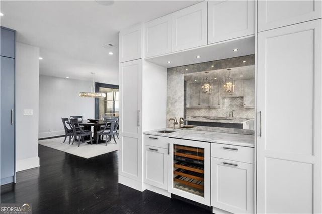 2575 Peachtree Road NE 22CD, Atlanta, GA 30305