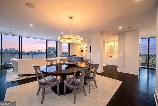 2575 Peachtree Road NE 22CD, Atlanta, GA 30305
