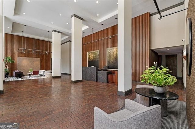 2575 Peachtree Road NE 22CD, Atlanta, GA 30305