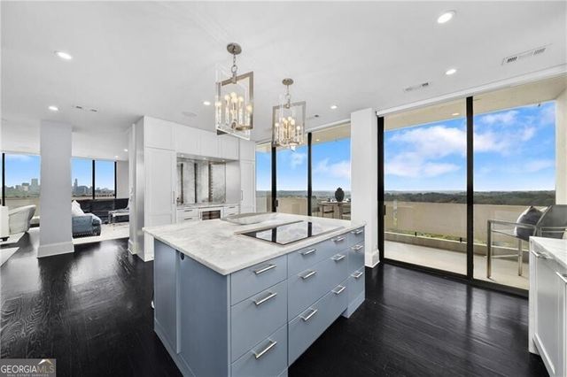 2575 Peachtree Road NE 22CD, Atlanta, GA 30305