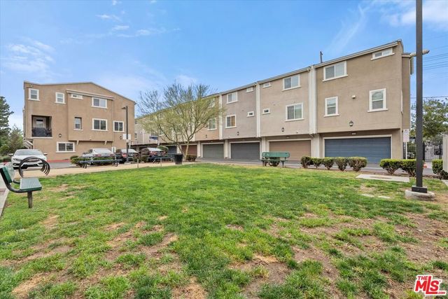 14847 W Maple Terrace, Panorama City, CA 91402