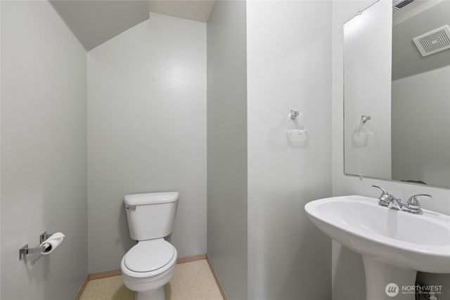 4200 Wonderwood Lane SE, Lacey, WA 98503