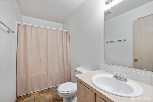 4200 Wonderwood Lane SE, Lacey, WA 98503