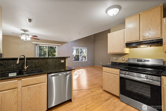 4200 Wonderwood Lane SE, Lacey, WA 98503