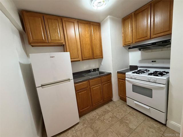 83-30 Vietor Avenue 312, Elmhurst, NY 11373