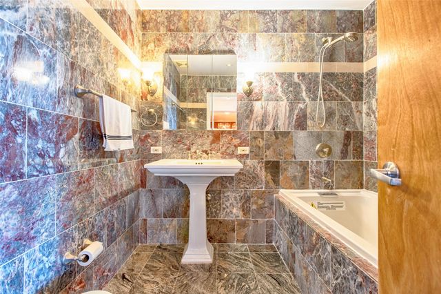 94-11 59 Avenue E1, Elmhurst, NY 11373