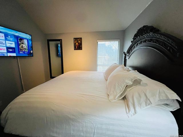 19531 Azure Oak, San Antonio, TX 78258