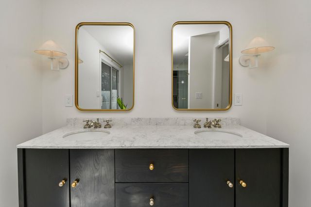 4254 E Ridgeview Drive, Springfield, MO 65809