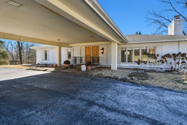 4254 E Ridgeview Drive, Springfield, MO 65809