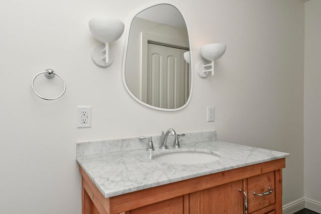 4254 E Ridgeview Drive, Springfield, MO 65809