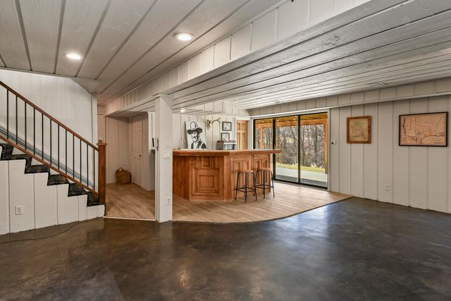 4254 E Ridgeview Drive, Springfield, MO 65809