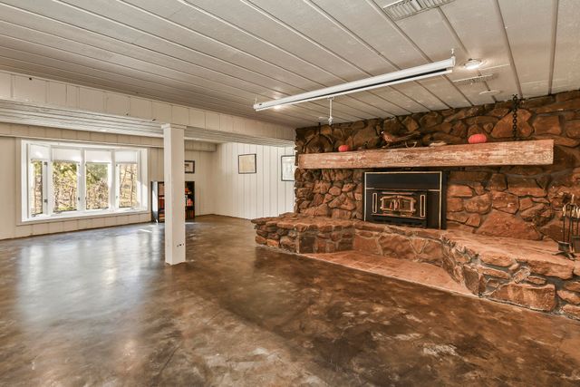 4254 E Ridgeview Drive, Springfield, MO 65809