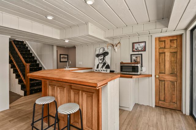 4254 E Ridgeview Drive, Springfield, MO 65809