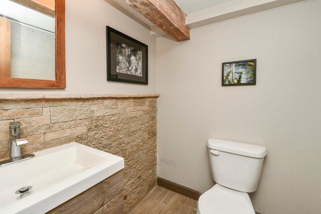 4254 E Ridgeview Drive, Springfield, MO 65809