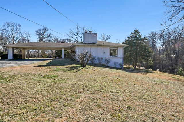4254 E Ridgeview Drive, Springfield, MO 65809