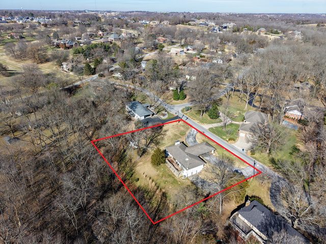 4254 E Ridgeview Drive, Springfield, MO 65809