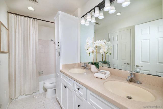 7627 Reposado Dr, Carlsbad, CA 92009