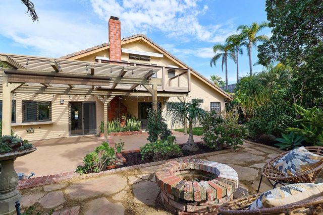 7627 Reposado Dr, Carlsbad, CA 92009