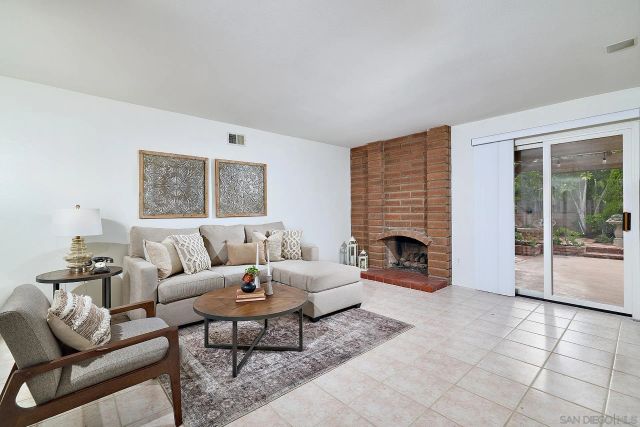 7627 Reposado Dr, Carlsbad, CA 92009