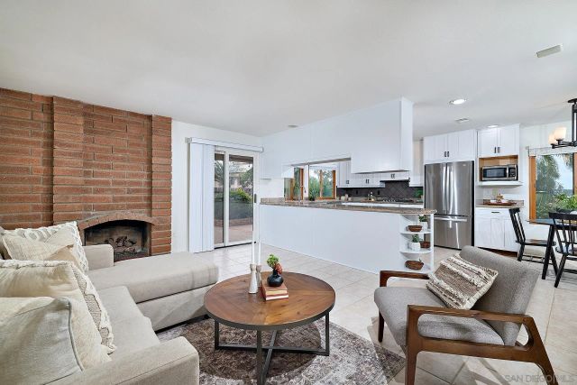 7627 Reposado Dr, Carlsbad, CA 92009