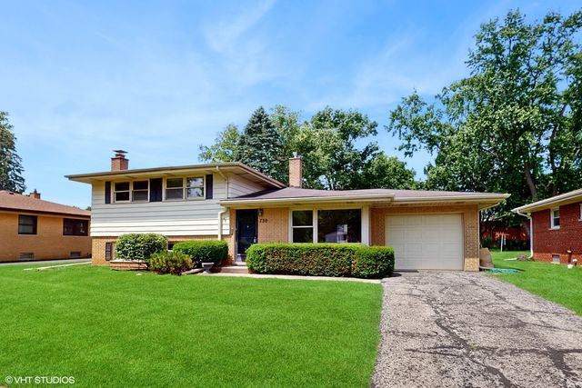 730 N Wilshire Lane, Arlington Heights, IL 60004