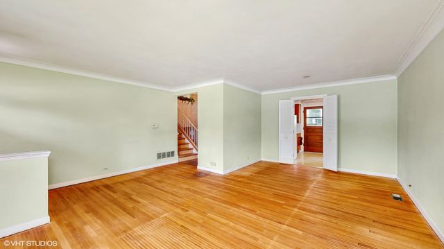730 N Wilshire Lane, Arlington Heights, IL 60004