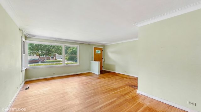 730 N Wilshire Lane, Arlington Heights, IL 60004