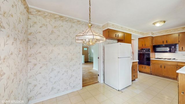 730 N Wilshire Lane, Arlington Heights, IL 60004