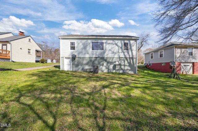 408 W Gilbreath Street, Graham, NC 27253