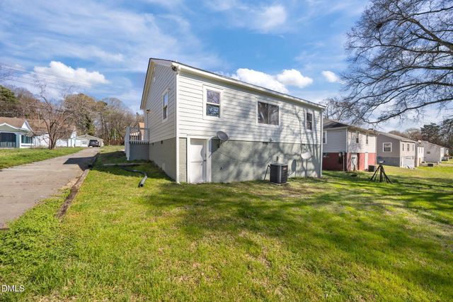 408 W Gilbreath Street, Graham, NC 27253