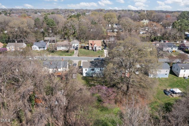 408 W Gilbreath Street, Graham, NC 27253