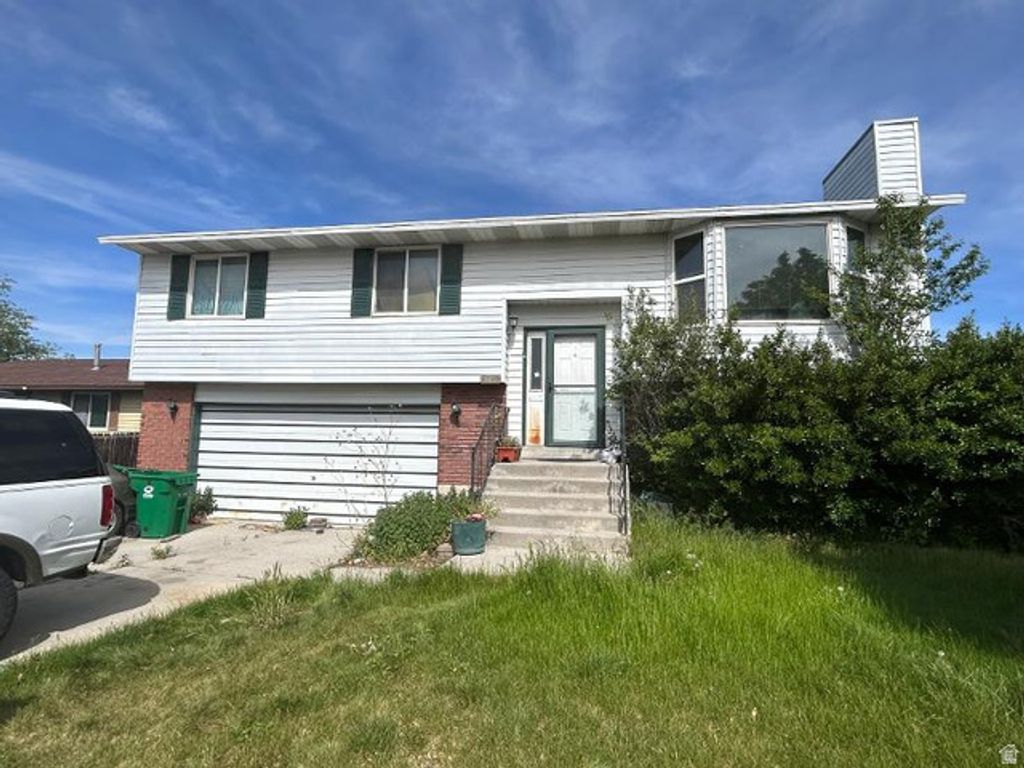 5451 W RED LODGE DR, Salt Lake City, UT 84118 — exterior