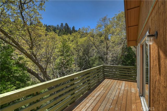 543 Community Drive, Lake Arrowhead, CA 92352