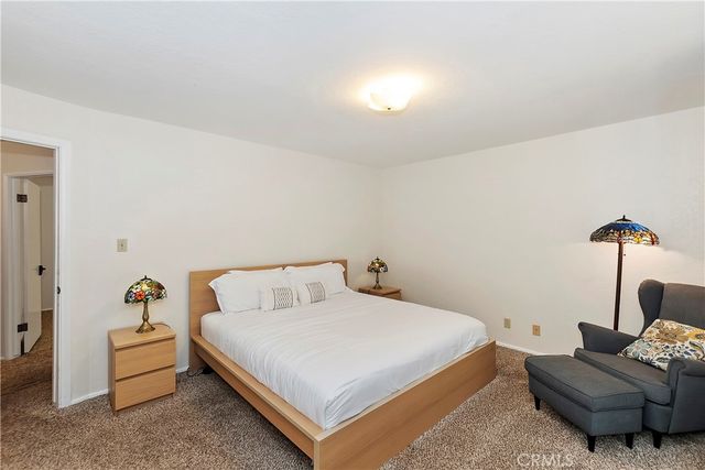 543 Community Drive, Lake Arrowhead, CA 92352