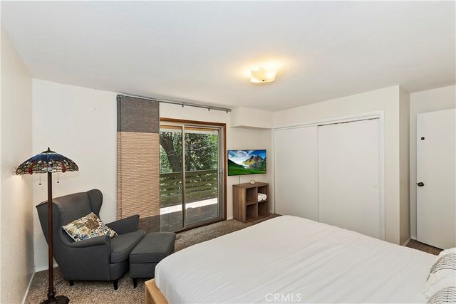543 Community Drive, Lake Arrowhead, CA 92352