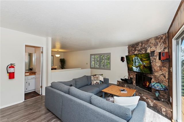 543 Community Drive, Lake Arrowhead, CA 92352