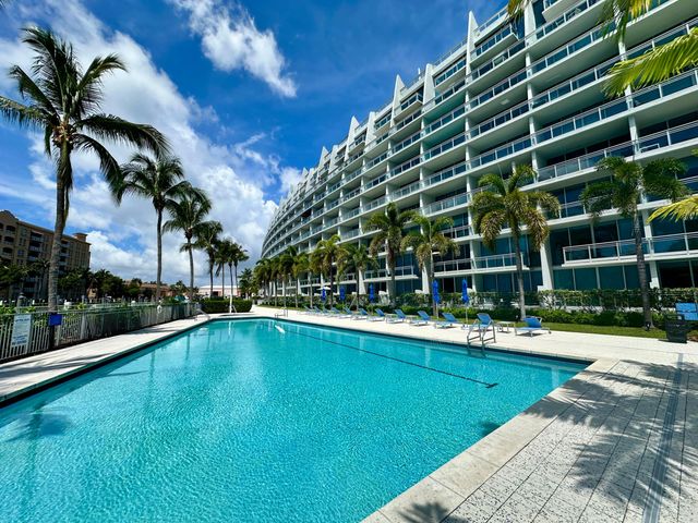 2950 NE 188th Street NE 225, Aventura, FL 33180