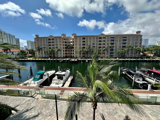 2950 NE 188th Street NE 225, Aventura, FL 33180