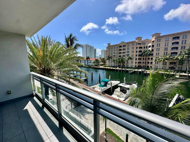2950 NE 188th Street NE 225, Aventura, FL 33180