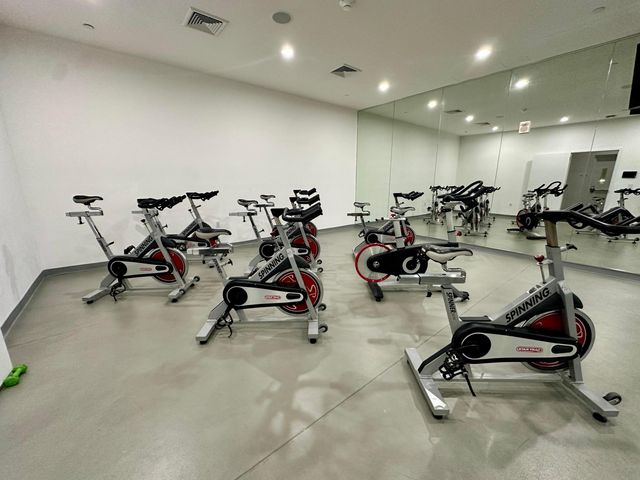 2950 NE 188th Street NE 225, Aventura, FL 33180