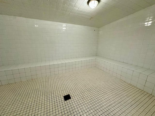 2950 NE 188th Street NE 225, Aventura, FL 33180