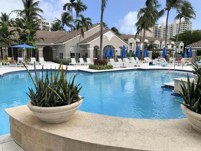 3604 S Ocean Boulevard 101, Highland Beach, FL 33487