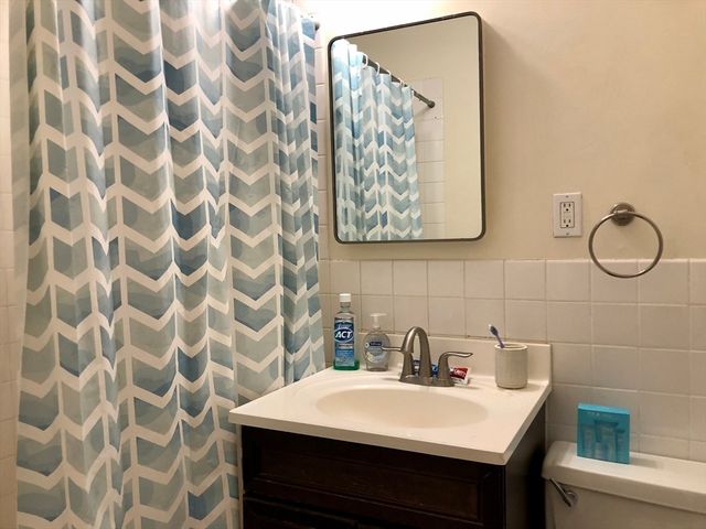 27 Bowdoin St 2A, Boston, MA 02114