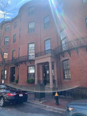27 Bowdoin St 2A, Boston, MA 02114