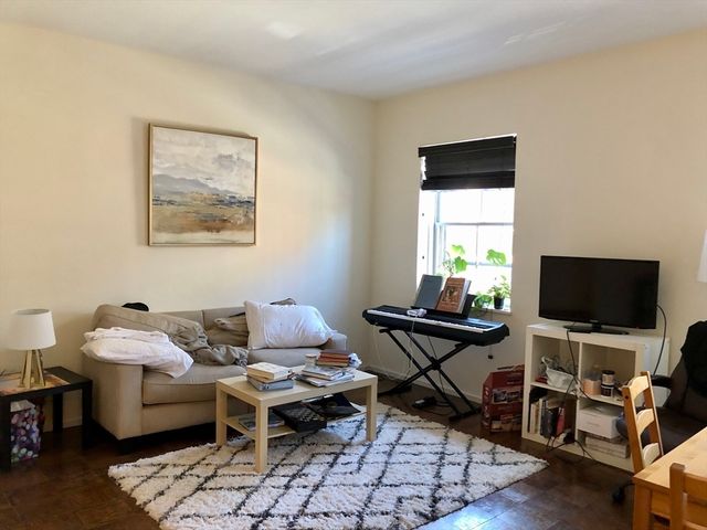 27 Bowdoin St 2A, Boston, MA 02114