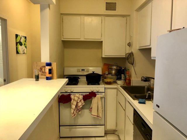 27 Bowdoin St 2A, Boston, MA 02114