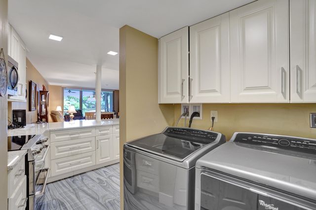 3499 Oaks Way Unit 205, Pompano Beach, FL 33069