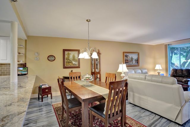 3499 Oaks Way Unit 205, Pompano Beach, FL 33069