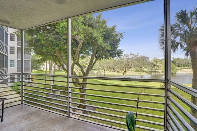 3499 Oaks Way Unit 205, Pompano Beach, FL 33069